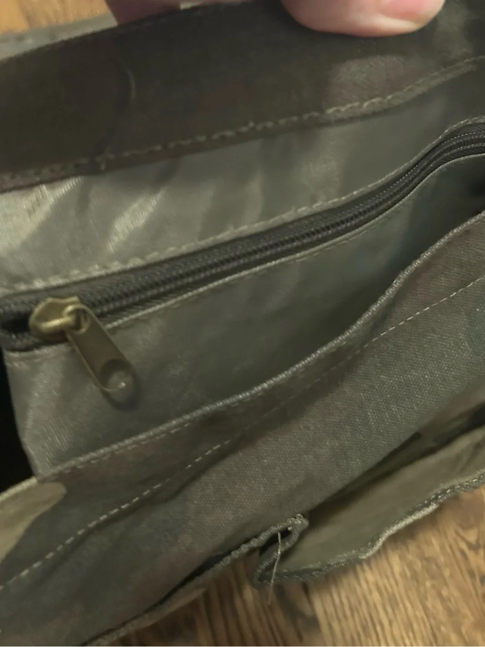 Source Unknown Camouflage Messenger Bag - Green and Black